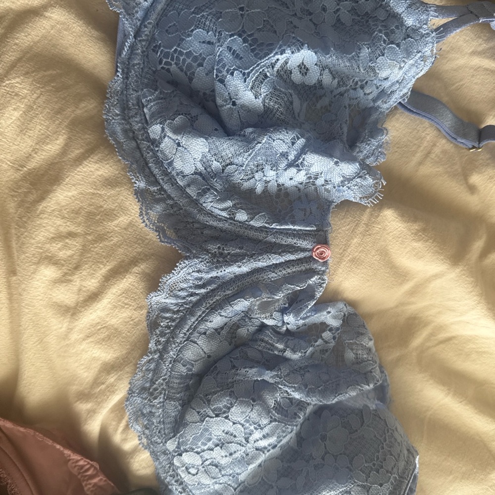 Victoria’s Secret Blue Lace Bralette Unlined Bra Lightweight Floral